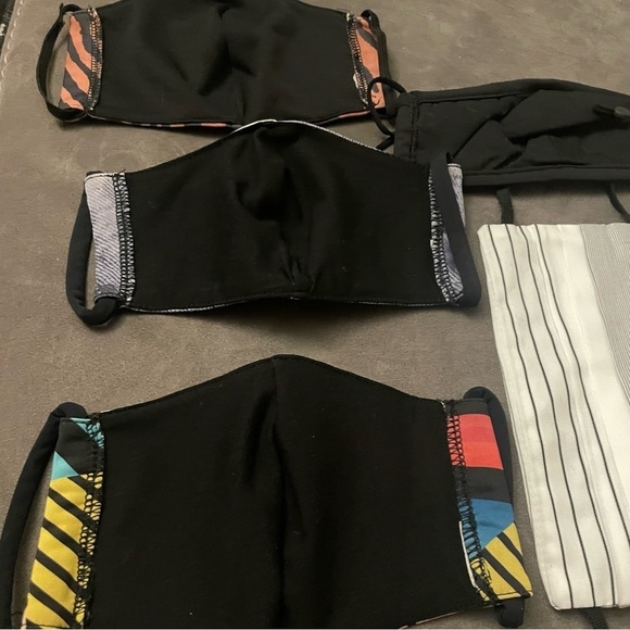 Mask bundle - Onzie, Karen Kane and Carbon 38 - Picture 4 of 8